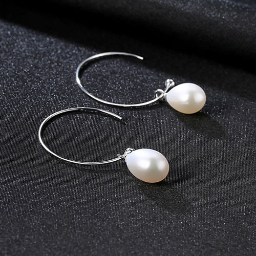 Minimalist fashion earrings
